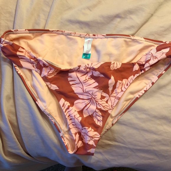 No boundaries swim suit - Picture 2 of 4